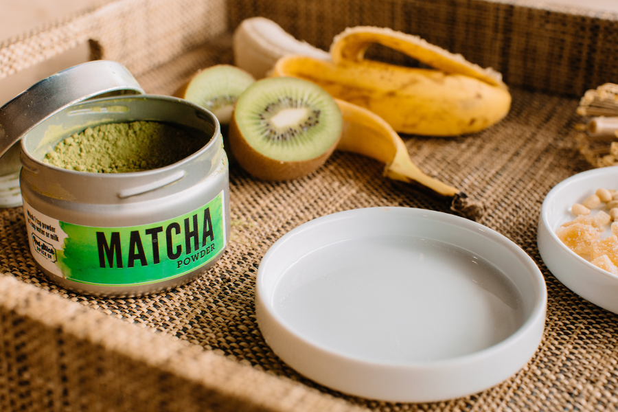 Matcha Smoothie Bowl with Kiwi, Pine Nuts & Chia