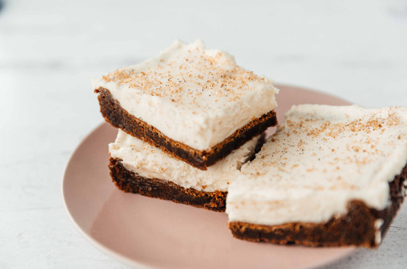 GINGERBREAD BARS WITH CREAM CHEESE ICING