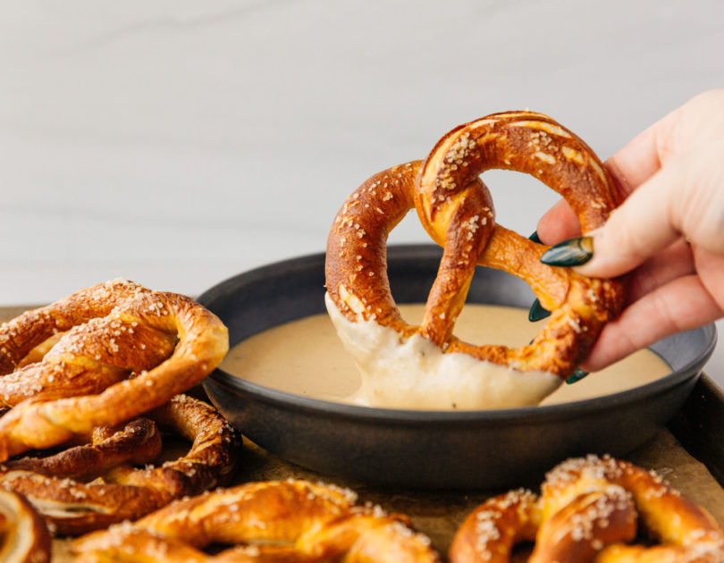 HOMEMADE PRETZELS WITH BEER CHEESE
