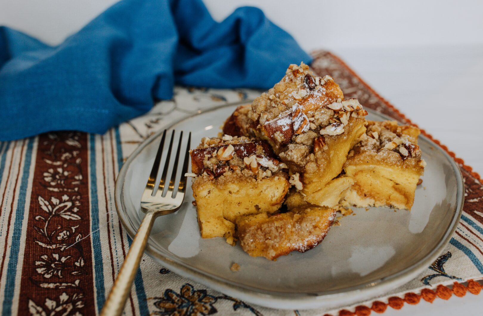 FRENCH TOAST CASSEROLE WITH CARDAMOM CRUMB TOPPING
