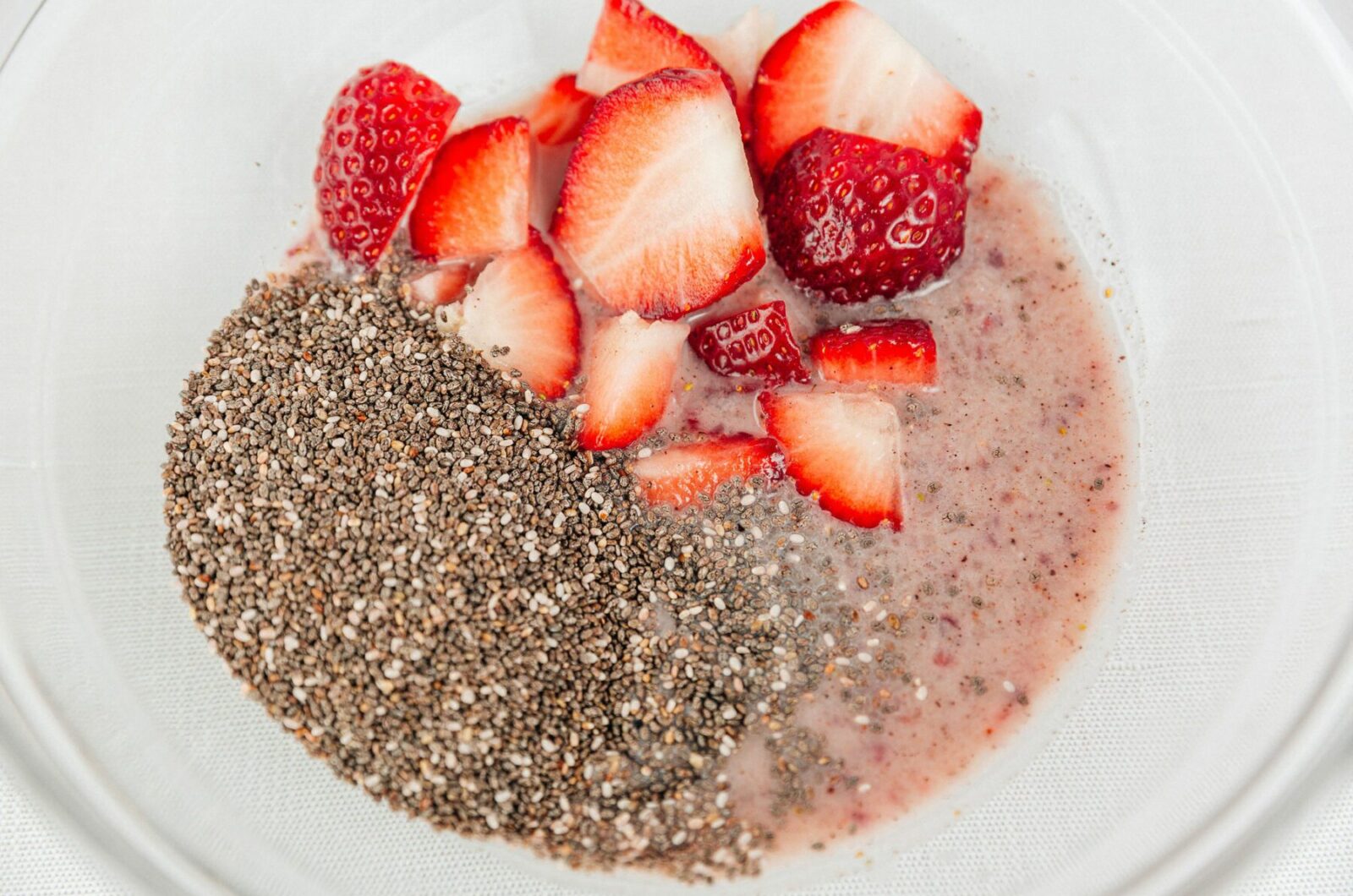 BERRY BENEFICIAL CHIA SEED PUDDING