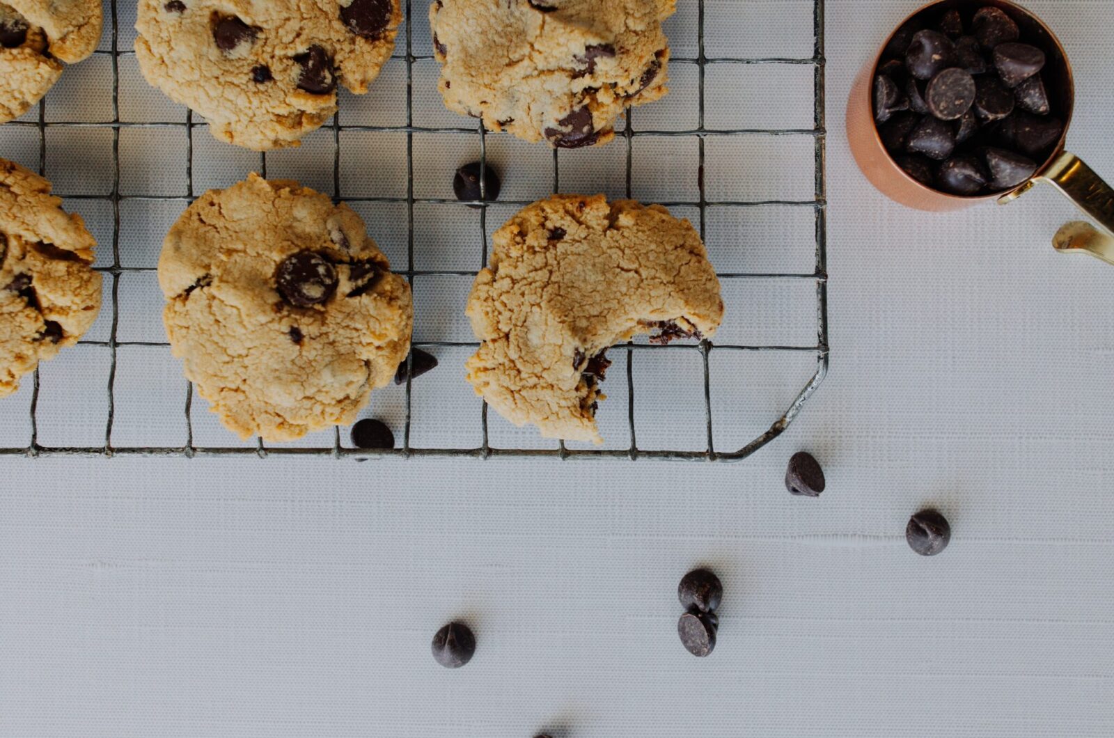 GLUTEN FREE DARK CHOCOLATE CHIP COOKIES