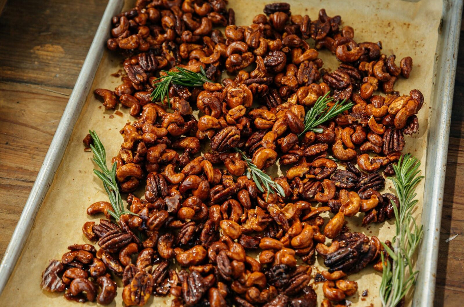 ROSEMARY & CHIPOTLE ROASTED NUTS