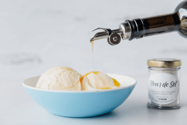 ice-cream-and-olive-oil-pour-WEB