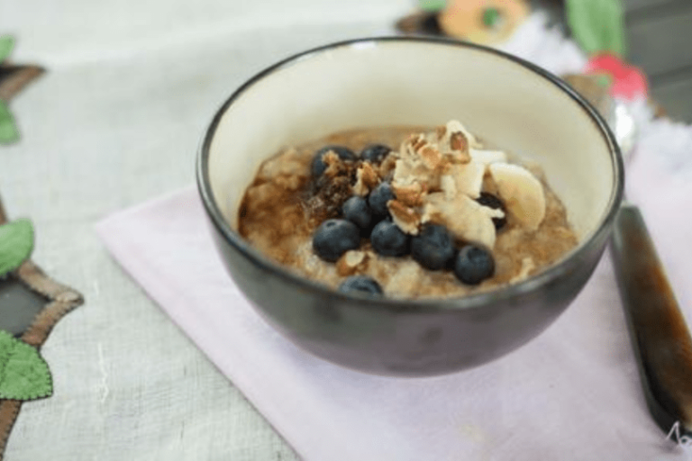 chai-spiced-oatmeal-WEB-810x540