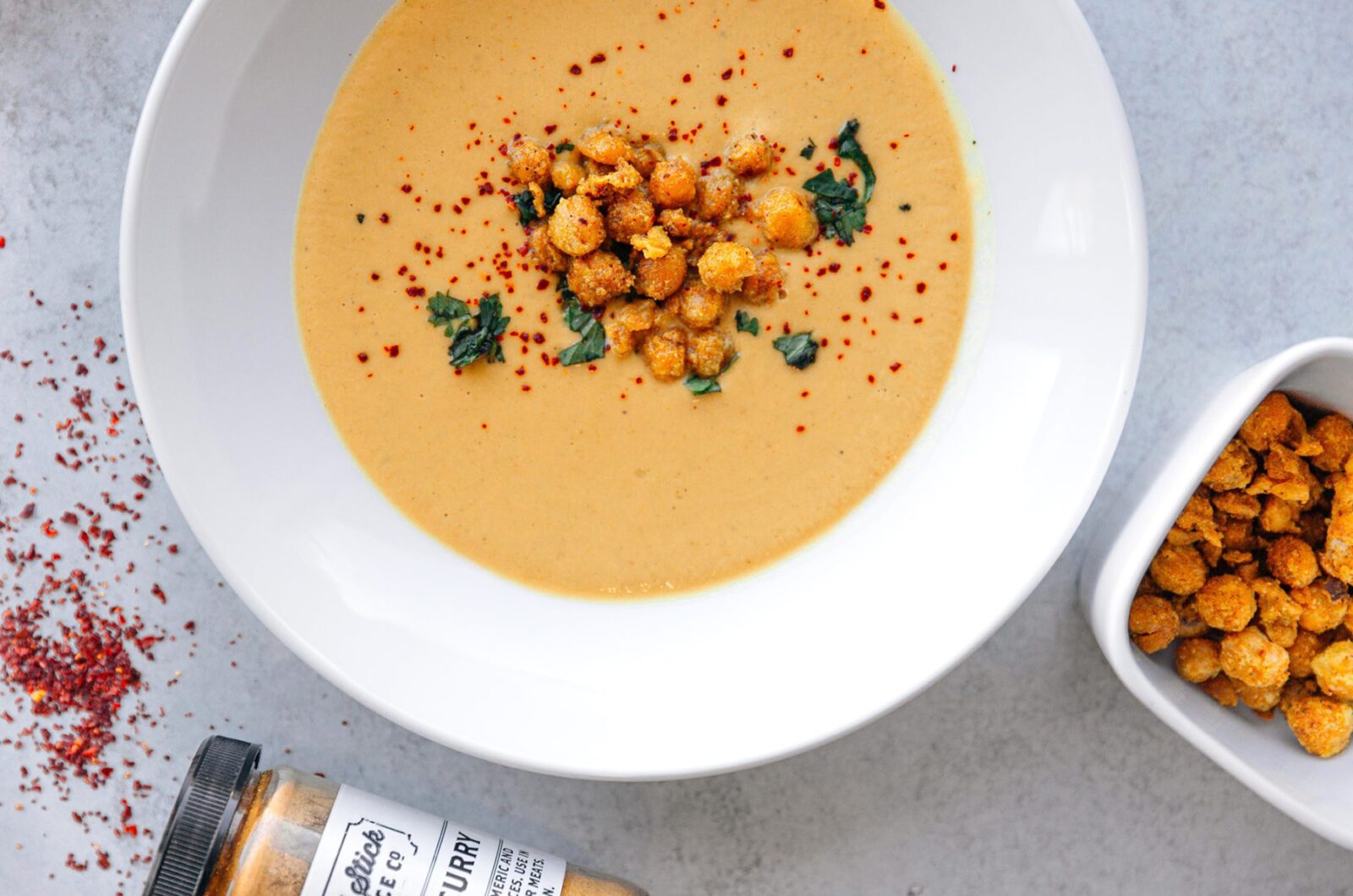 Roasted Cauliflower Curry Soup with Crispy Chickpeas