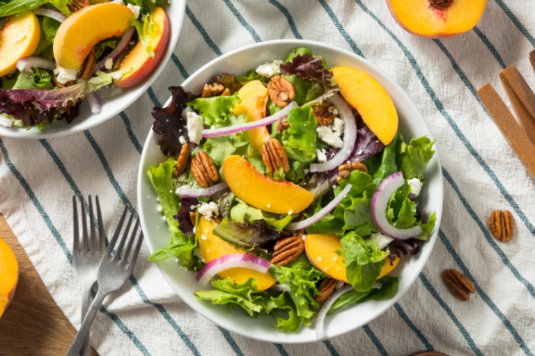 peach-salad-with-pepper-jelly-vinaigrette-810x540