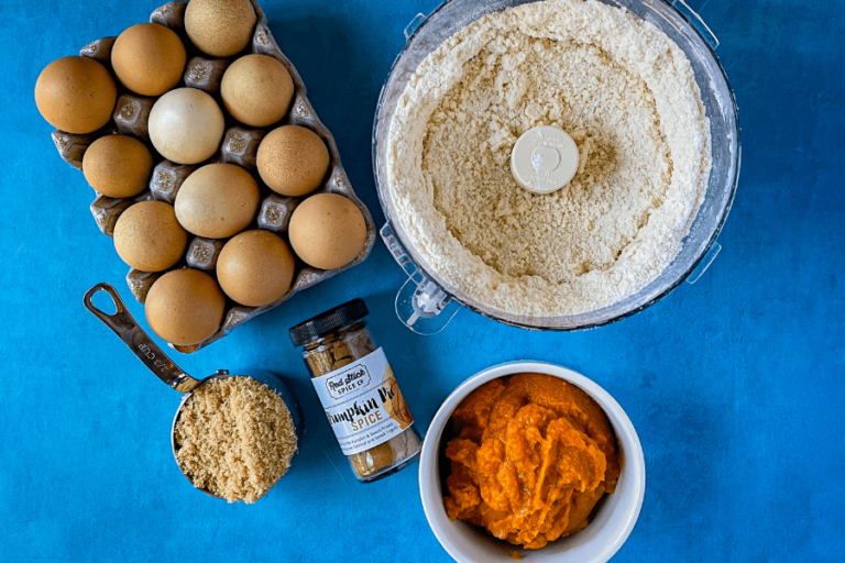 pumpkin-short-bread-bars-flatlay-WEB