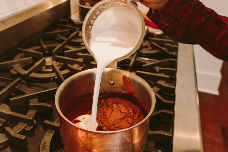 salted-chocolate-sauce-in-process-2-WEB