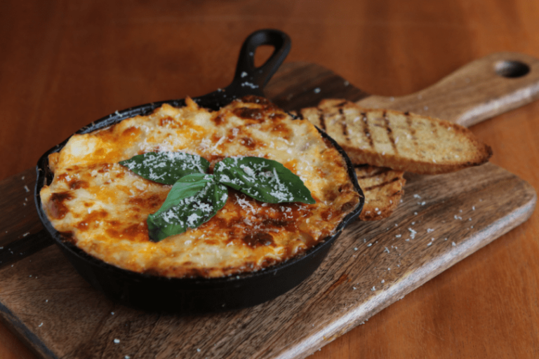 skillet-lasagna-WEB-810x540