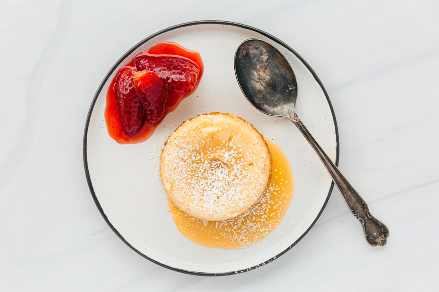 WHITE CHOCOLATE RASPBERRY LAVA CAKES