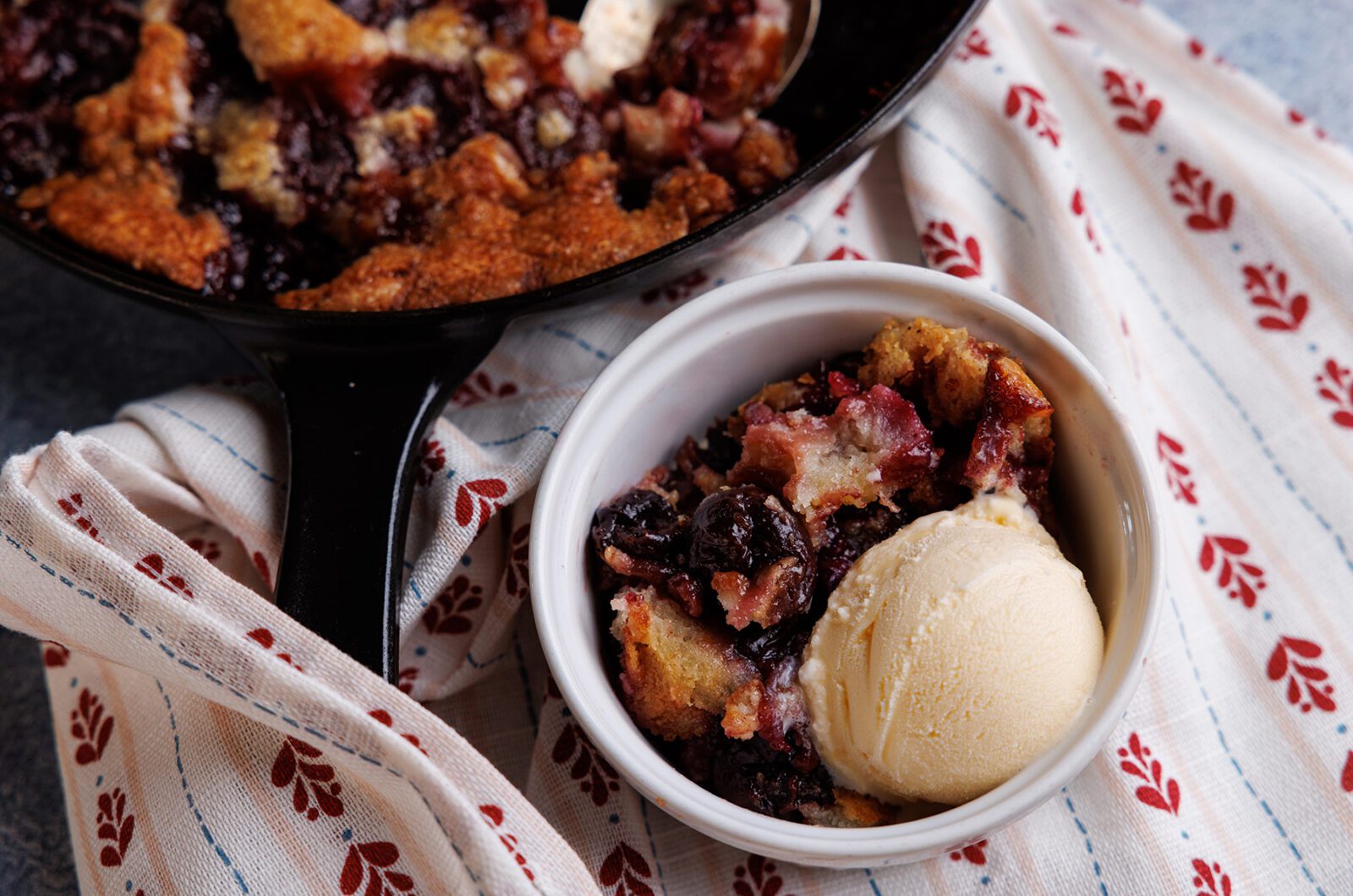QUICK CHERRY COBBLER