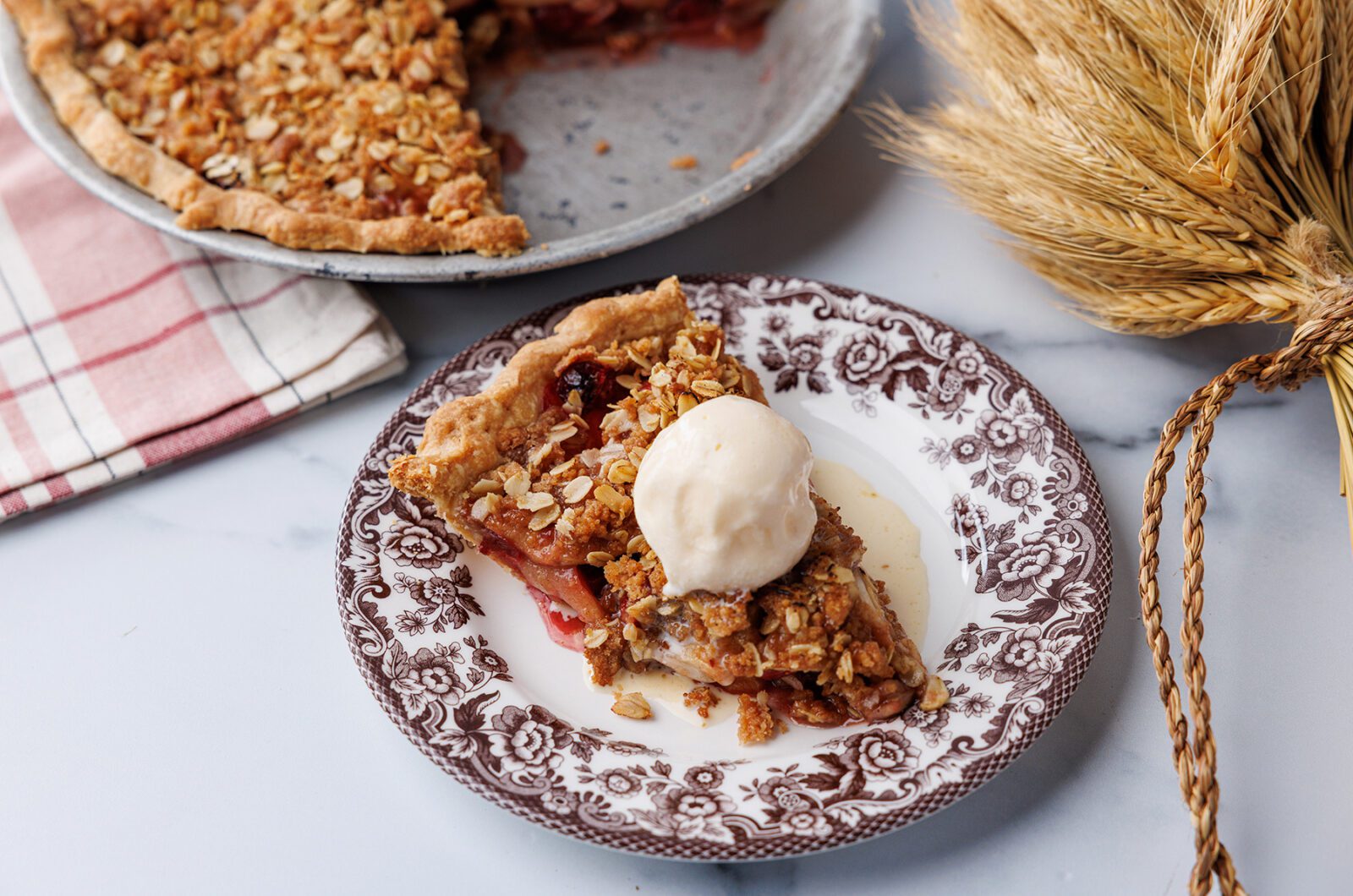 CRANBERRY APPLE CRUMBLE PIE